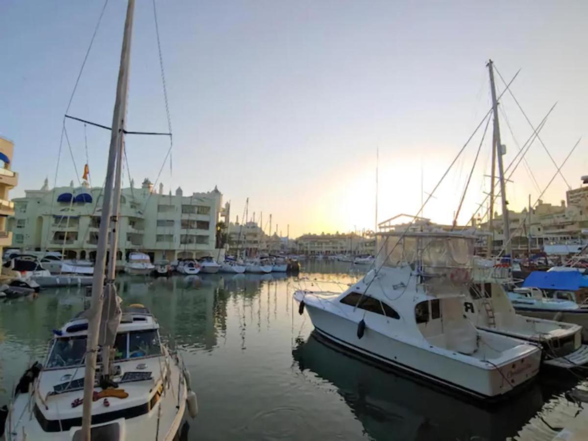 Benalmadena Beachfront Puerto Marina Sunrise المظهر الخارجي الصورة