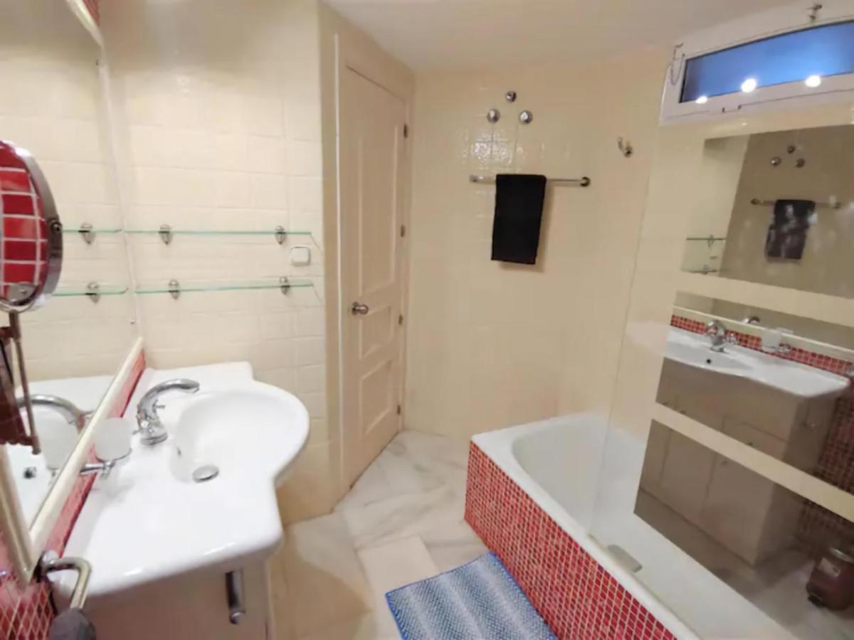 Benalmadena Beachfront Puerto Marina Sunrise المظهر الخارجي الصورة